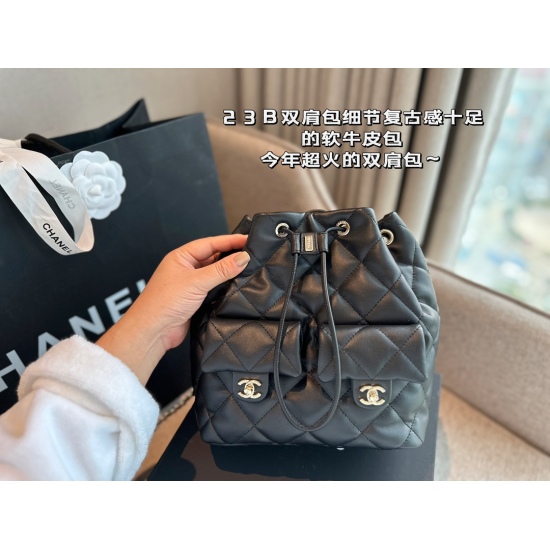 On October 13, 2023, 250 box size: 20 * 21cm Xiaoxiangjia Duma backpack 23b Little Frog's latest counter! 23B backpack with retro details, soft cowhide bag, this year's hottest backpack~: 1 shoulder: 2 shoulders: portable