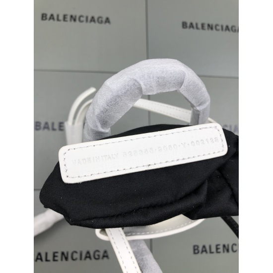 Batch 650 Balenciaga from Balenciaga in 20240324. Italian imported explosive pattern top layer cowhide tassel style small black nail (large bottom length 38cm * 24cm * 12cm) (medium bottom length 30cm * 19cm * 11cm/) (mini bottom length 23cm * 15cm * 64cm
