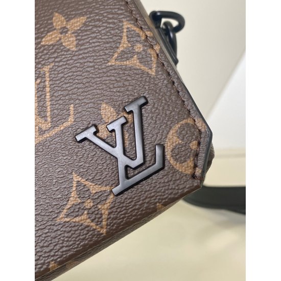 20231125 p520, M82085 [Old Flower] Top of the line original Flap mini handbag is made of cowhide leather, and its cut edges are inspired by the LV Aerogram series's creation of old French aviation letterhead. LV lettering details, magnetic snap flip open 