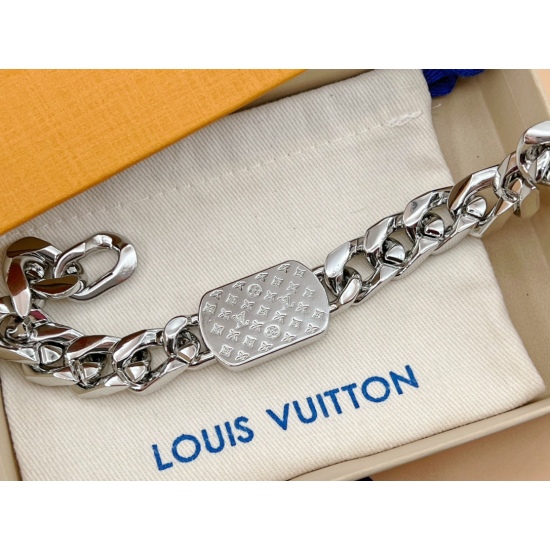 2023.07.11  P M0088M LV SHADES Bracelet LV Shades Bracelet features a Cuban style coarse chain made of polished metal, and features the LV Pyramid logo on the central acetate fiber plaque, boldly showcasing modern style. Open and close design with engrave