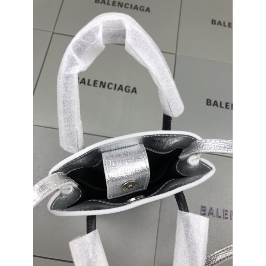 Batch 650 Balenciaga from Balenciaga in 20240324. Italian imported explosive pattern top layer cowhide tassel style small black nail (large bottom length 38cm * 24cm * 12cm) (medium bottom length 30cm * 19cm * 11cm/) (mini bottom length 23cm * 15cm * 65cm