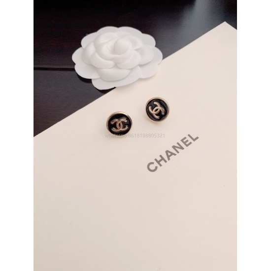 2023.07.23 ch * nel's latest mini round earrings are made of consistent Z material