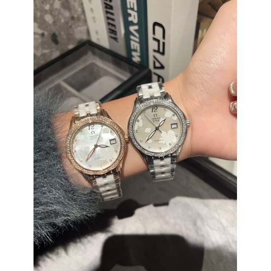 20240408 White 270 Mei 290 Omega Debut, Exquisite Quality, Fine Wrist Beauty, Immortal, Perfect, and Tiny Yue Er [Brand]: Omega (More Beautiful in Kind, Worth Recommendation) [Type]: Exquisite Women's Watch [Watch Strap]: Ceramic Strap [Movement]: Japanes