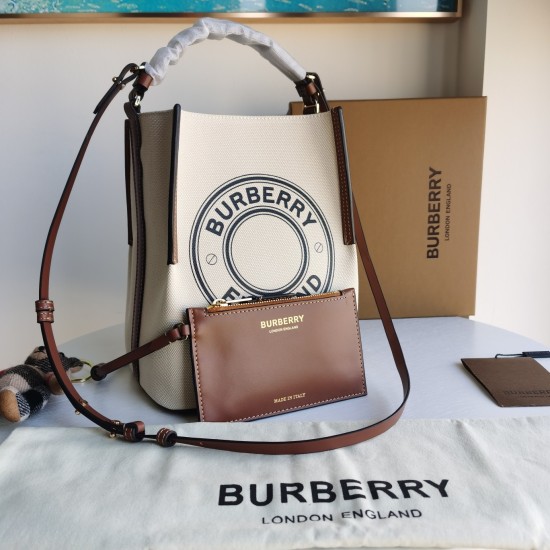 On March 9, 2024, the original P650 Burberry Equestrian style cotton canvas bucket bag features contrasting leather edges and is decorated with brand logo patterns; The package design is exquisite and named after the Shetland foal of Queen Elizabeth II; I