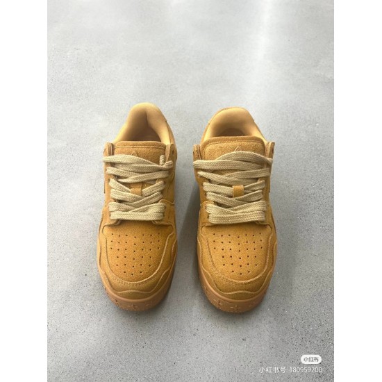 2024.01.05 260 SMFK Latest Hot Desert Wind Earth Color Skateboarding Shoes Fabric: Imported Cattle Reverse Fleece Inner Lining: Original Breathable Brie Sole: Original Moulded Cross Shaped Rubber outsole Thickness: 5CMSize: 35-40