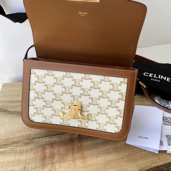 20240315 P1070 Top upgraded version counter synchronized with the latest version in stock. Triomphe Celine limited edition Arc de Triomphe has made historical innovations, broken through traditional new logos, upgraded and reshaped classic bag buckles. Ex