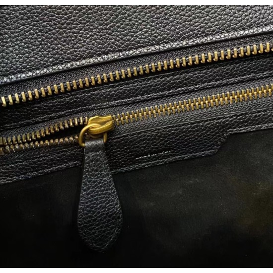 20240315 P1140 CELIN * Lugage Micro Smile Bag 167793_ Black Gold features imported calf leather grain surface/leather handle, 1 zipper buckle, and 1 external zipper pocket on the front. Handheld, zipper locked, inner zipper pocket and double-layer flat po