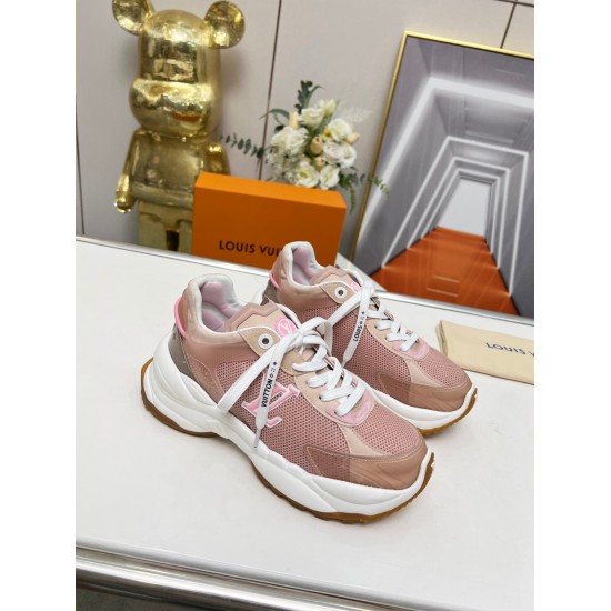 Made in a 1:1 ratio at the 20240403 official website counter, the LV Louis Vuitton Run 55 sports shoes are made of technological materials such as mesh fabric, rubber, and adhesive, paired with cowhide leather material, exuding a sporty style together. Mo