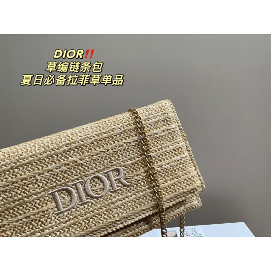 2023.10.07 P155 box matching ⚠️ Size 24.12 Dior Grass Woven Chain Bag is a must-have summer Lafite grass item that is clean, refreshing, simple, fashionable, and versatile for daily commuting