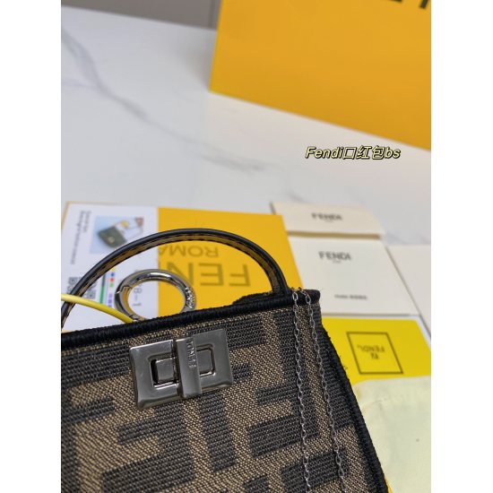 2023.10.26 P165 (with box) size: 128Fendi Lipstick Bag Chain Bag is also a small cute bag, small and mini with ring buckle