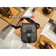 Year-end promotion flash sale box size: 16 * 23cmL home slock22ss men's mailman bag!