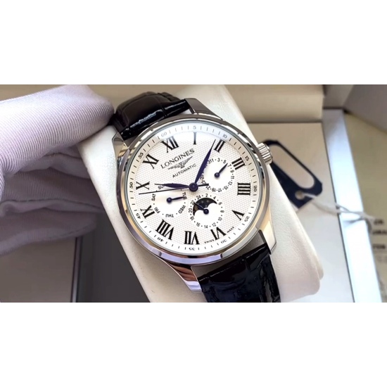 20240408 520. Longines, a renowned craftsman in Rome, has a multi-functional watch with a position of 3:00am, 6:00am, and 9:00am. The watch features a Sunday, 24-hour lunar phase function, and a 3836 movement (stable and precise timing). The side of the c