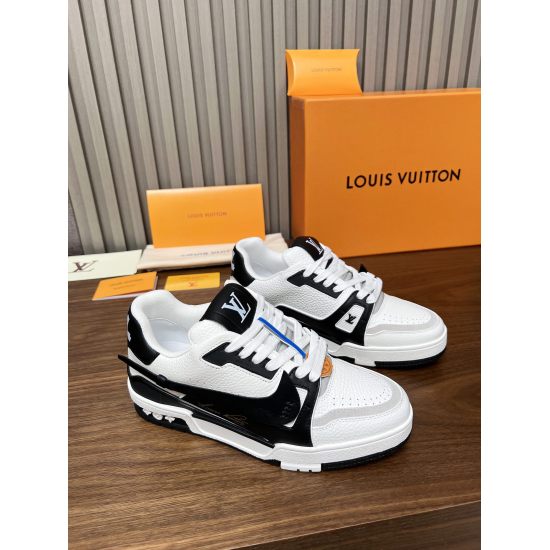 On November 17, 2024, LV Skate brand L family SKATE series 23ss new Tariner denim four leaf grass sports shoes skateboard shoes couple retro basketball shoes 400 original version purchased and developed. This LV Skate sports shoe made its debut on the aut
