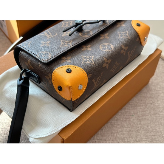 2023.10.1 230 box size: 18 * 13cmL home steamer trunk orange yellow+classic old pattern road proper young fashion latest color scheme! Ladies and sisters who are giving away their boyfriends can arrange a search: Lv trunk