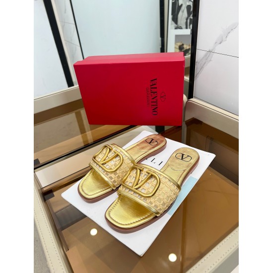 20240403 Valentino. The latest woven and mesh style. Customized metal logo. Sizes 35-42. Flat bottom 200. High Heel 160