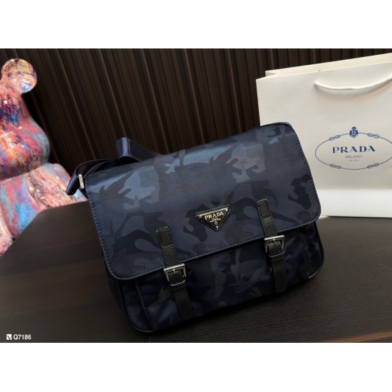 2023.11.06 170 Prada PRADAmilano1913 Shoulder/Straddle Bag official website synchronization, using imported black original parachute nylon waterproof fabric from South Korea, Italian cross patterned top layer leather, Lampo zipper, high-quality electropla