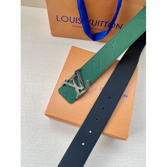 2023.12.14 4.0 Wide: The LV Shape double-sided waistband focuses on the line of sight with rich and bright colors, similar to the design of the leather goods series. Monogram embossed and solid leather accents on both sides, paired with LV Shape buckles.