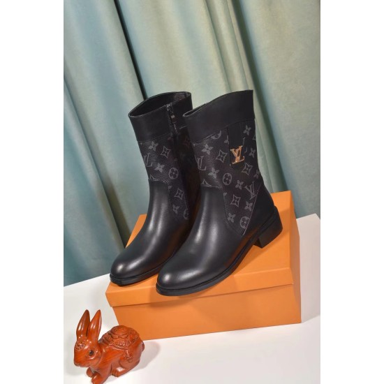20230923 L ♐ The V8 inch mid length boots are ready for shipment, made of classic vintage leather and imported cowhide, with an timeless combination of all sheepskin lining and foot pads; Rubber wear-resistant large base size: 35-41 (42 can be customized)