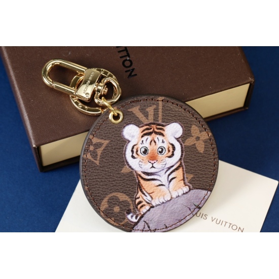 2023.07.11  Donkey's New Round ⭕ The keychain comes with a cute little tiger pattern