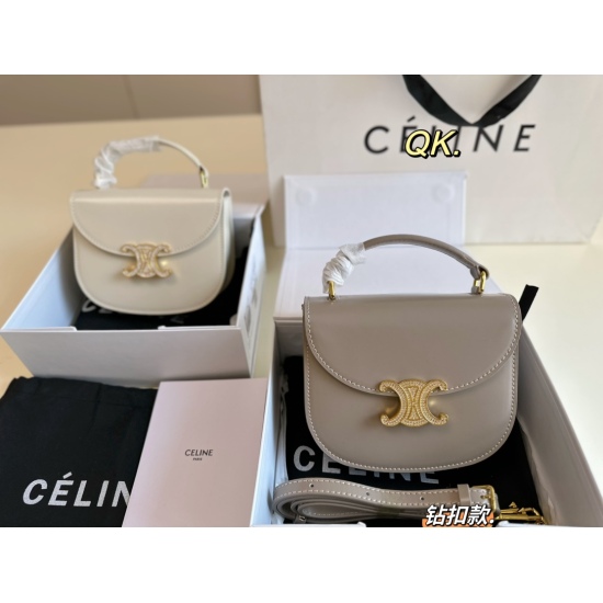 2023.10.30 P220 (Folding Box) size: 1613CELINE Sailing Diamond Buckle Mini Besace Saddle Bag with Arc shaped Bottom and Flip Cover for a Younger Look, Triumphal Arch Metal Diamond Buckle Switch, Physical Super Flash ✨ Chain: disassembly, flexible and vers