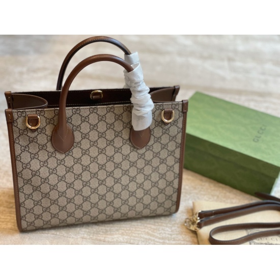 On March 3, 2023, the 235 matching box [upgraded version] size: 31 * 27cmGG limited edition co branded tote is a simple yet advanced GG shopping bag new product!
