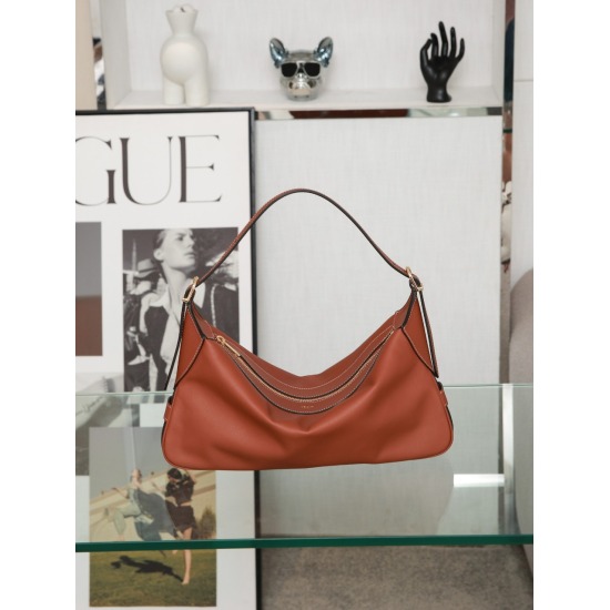 20240315 P1110 [Premium Quality All Steel Hardware] 2021 CELINE ROMYRomy The physical product is perfect! The texture is soft and the body is soft. The inner lining is made of suede, which looks very comfortable. The pure colored cowhide is clean and free