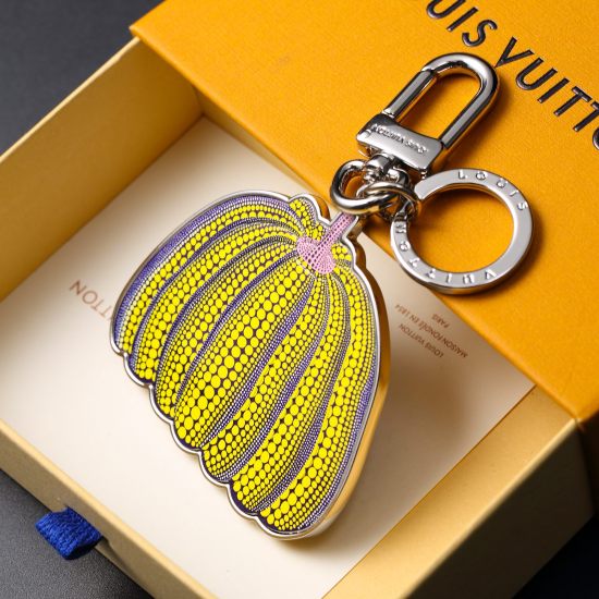 2023.07.11  New Product ❗ M01103 LV Yayoi Kusama pumpkin key chain pendant in three colors ☀ Louis Vuitton LV Yayoi Kusama pumpkin key chain pendant ☀ The original logo is indeed exquisite and the texture is really great 91 11