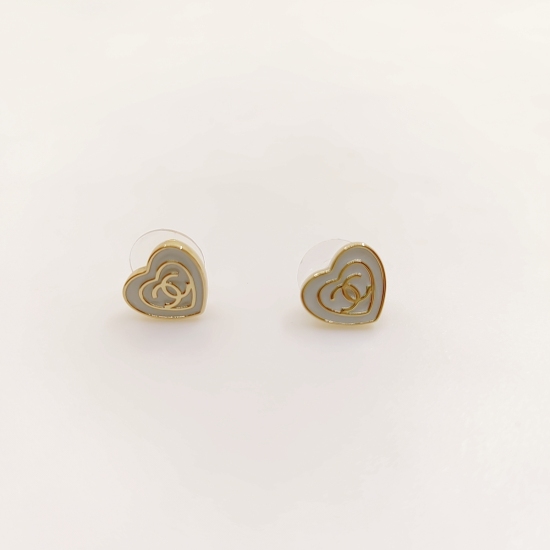 20240413 p55, [ch * nel's latest mini white heart earrings] Consistent ZP brass material