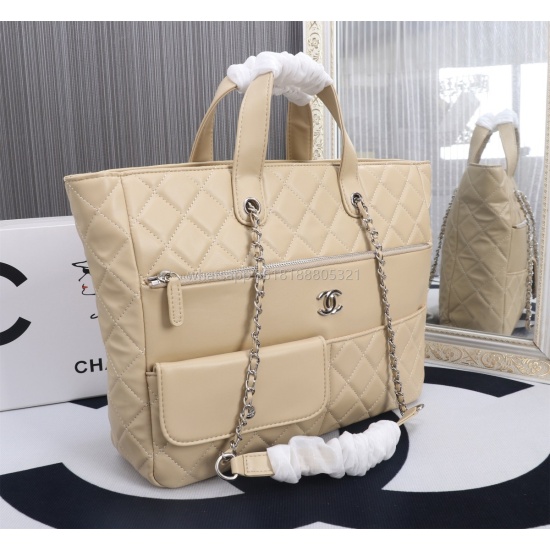 Spot~~~1 23p full leather shopping bags are really beautiful this season, it's a foul! Fashion remains the same, and the fusion of this new force is constantly sparking - reinterpreting retro fashion with a modern sense of fashion. Model number: 8839 Size