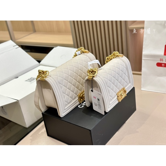 2023.10.13 240 235 with folding box airplane box size: 25cm 20cm Chanel Leboy spicy mom bag ⚠️ High version reshipment of very full leather! High quality caviar cowhide!