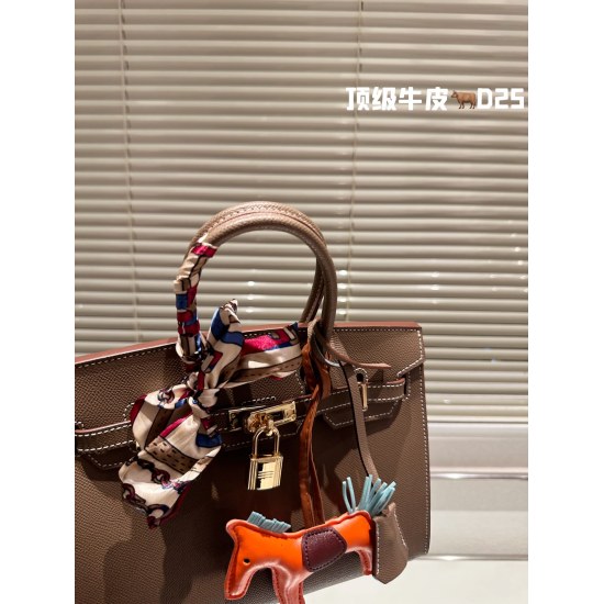 2023.10.29 P300 Hermes Platinum Bag Back Platinum Bag Season Comes with 25cm Gold Buckle ✅ Original quality ✔️ Cephalic cowhide