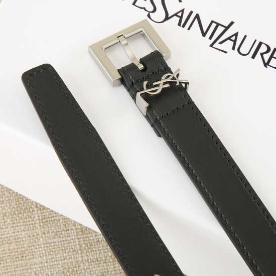 2023.08.24 2.0cm Saint Laurent, a classic hit, with imported lychee grain on one side and plain grain on the other. material object