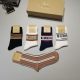 On December 22, 2024, with packaging (one box of 5 pairs), Burberry Burberry's super popular small items are made of pure cotton fabric, which is a must-have for trendy people. The popular checked mid tube socks are classic checked with trendy colors, and