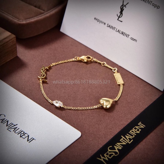 2023.07.23 Bracelet ❤️ The YSL Saint Laurent bracelet is made of original brass material Yves Saint Laurent, founded in 1961. Its elegant, abstract, bold and unique design style makes it one of the famous brands in the luxury fashion industry. Leading the
