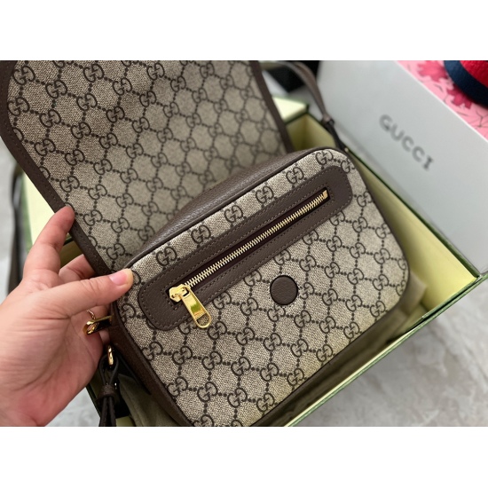 On March 3, 2023, the size of the 235 box is 23 * 17cm, and the new bag shoulder strap is a showpiece! The shoulder strap is adorned with Gucci letters and Liu Ding, full of details! allocation ✅ Two shoulder straps can be replaced and have a lot of space