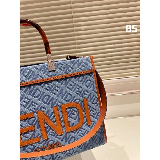 2023.10.26 Embossed P240 Size: 35 30cmF Home Fendi Peekabo Shopping Bag: Classic tote design! Tote bag