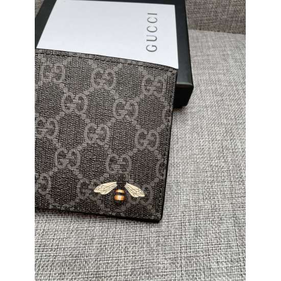 2023.07.06 [Product Name]: GUCCI [Product Model]: 451268 (Little Bee) [Product Quality]: Original [Product Material]: PVC [Product Specification]: 11 * 10 * 1.5 [Product Color]: Coffee Black [Product Description]: The latest popular printed short 