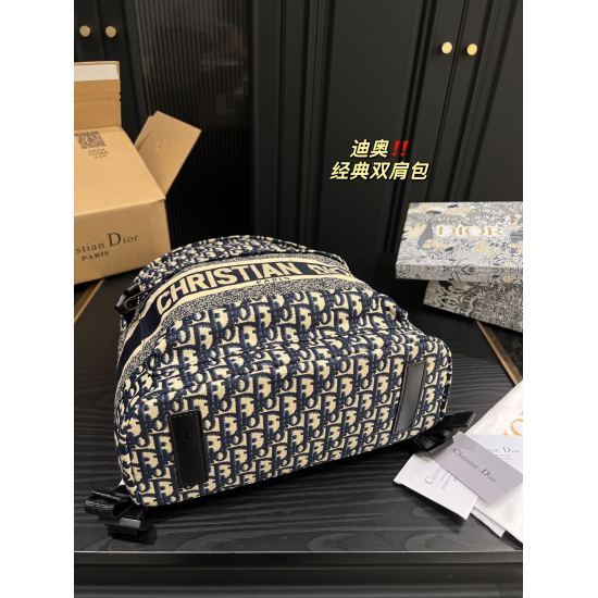 2023.10.07 P250 box matching ⚠️ Size 31.38 Dior canvas backpack is simple, durable, cool, and luxurious. cool and cute is popular among collectors