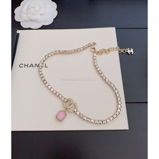 2023.07.23 ch * nel New Pink Crystal Necklace Consistent Z Brass Material