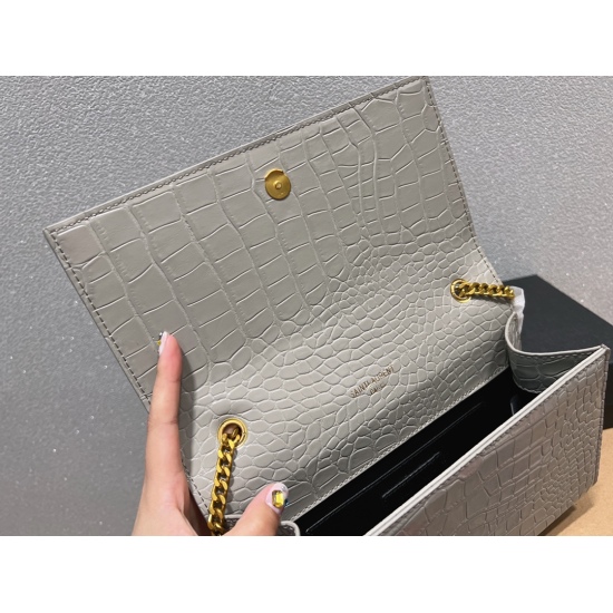 2023.10.18 p180 box matching ⚠️ Size 24.12 Saint Laurent tassel chain bag with crocodile pattern gold buckle for a luxurious feel