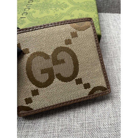 2023.07.06 GUCCi Diana's new bamboo joint wallet features a fully zippered wallet that blends brand recognition elements, meticulously decorated with bamboo joint accessories and letter interwoven pattern details. This wallet is made of double pat
