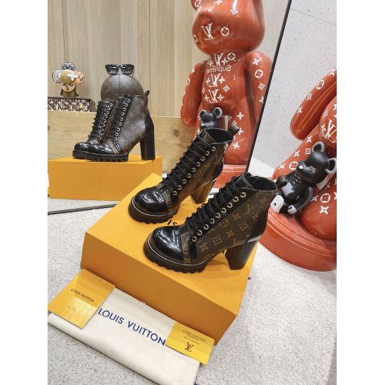 2023.11.19 ¥ 240L Jia Lv Brand Autumn and Winter New High Heel Boots Classic High Edition Super Genuine Upper Foot, Extraordinary Atmosphere, Not to mention Excellent Upper, Imported Cowhide/Lacquer Leather/Old Flower Leather Embroidery Inner Lining Cowhi