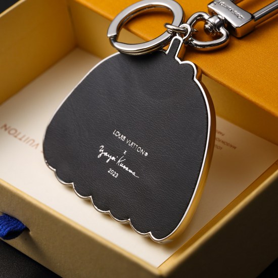 2023.07.11  New Product ❗ M01103 LV Yayoi Kusama pumpkin key chain pendant in three colors ☀️ Louis Vuitton LV Yayoi Kusama pumpkin key chain pendant ☀️ The original logo is indeed exquisite and the texture is really great 91 11