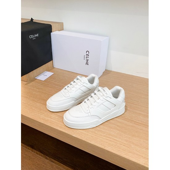 20240403 330 Celine 23ss new arrivalCT-07 Spring/Summer New Low Top Couple Sports and Casual Little White Shoes, can be worn with your eyes closed, comfortable, versatile, casual and fashionable. The panda color scheme has become the favorite of many men 