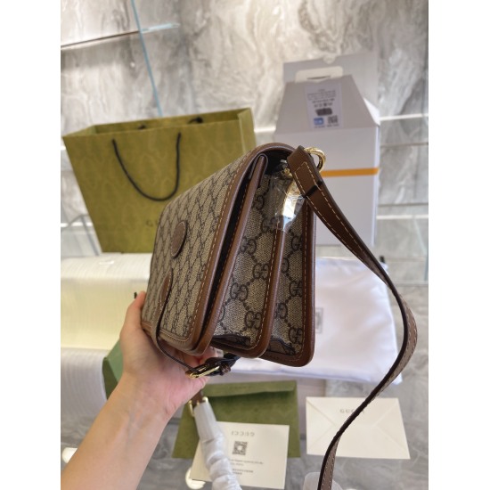 2023.10.03 p195Gucci 2021 Autumn Organ Bag, Sweet or Salt! Gucci just launched the new GGMetro series in September, and there is another popular mini tote bag in this series. However, after wearing it, it is still more versatile and practical. After all, 