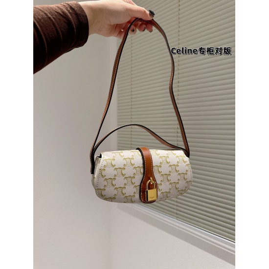 2023.10.30 Cowhide counter version P200Lisa Sun Na'en Zhou Yutong, the same Celine mini tabou [MINI | TABOU], the latest autumn and winter mini tabou lockhead bag of the old flower family C, a multi-functional bag with a full sense of retro style, equippe