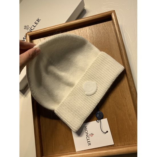 2023.10.02 65. Cover your mouth. [Wool single hat] Customer supplied small wool! Precious and precious soul hat! Customer supplied colored yarn. Each color is very beautiful! Classic! Soft and greasy feel. 70% wool ➕ 30% rabbit hair. A lamb that has been 