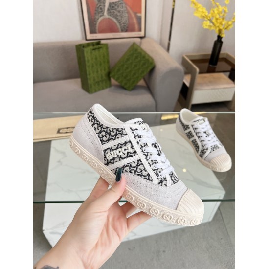20240414 Factory price 270. 2024 Gucci ■ Four Seasons Casual Sports Shoes, Top Edition! One to one replication. Early spring new style, creating a perfect street style. It is cool and stylish with a retro and futuristic style. The classic shoe shape and B