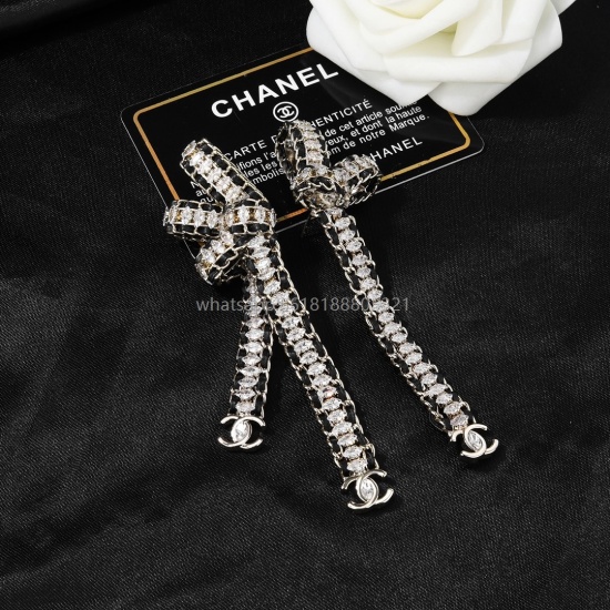 2023.07.23 Xiaoxiang Chanel New Earrings ✨ Every detail is meticulously crafted, and this design is very beautiful. This is truly super beautiful, super immortal, and exquisite. It's a must-have for little sisters