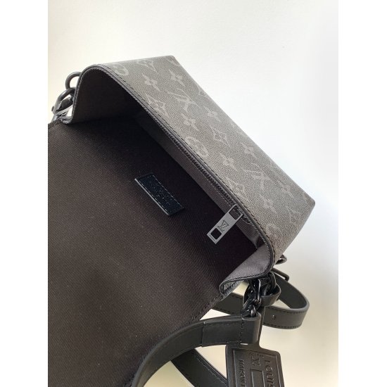 20231125 P530M82085 [Black Flower] Top of the line original Flap mini handbag is made of cowhide leather, and its cut edges are inspired by the LV Aerogram series's creation of old French aviation letterhead. LV lettering details, magnetic snap flip open 